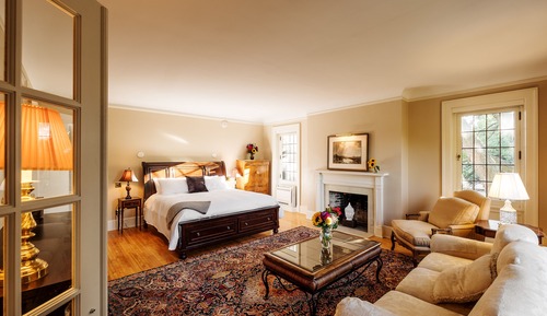 Suite 201
