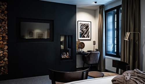 Suite, Fireplace