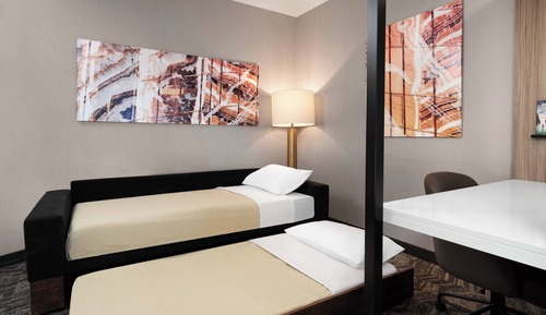 Studio Suite, Multiple Beds (Mobility Accessible, Roll-In Shower)