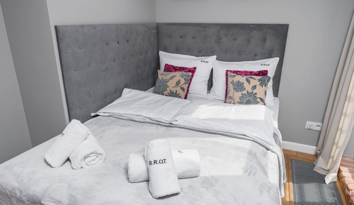 Studio Suite (15)