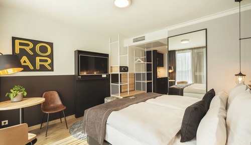 Standard Room, 1 Queen Bed, Accessible