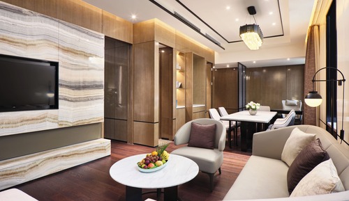 Executive Suite, 1 King Bed, Lake View