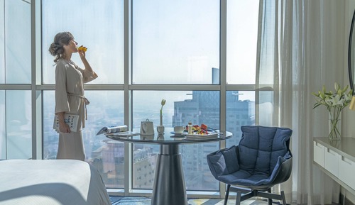Superior Room, 2 Twin Beds, City View