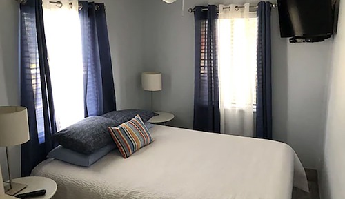 Deluxe Suite, 1 Queen Bed with Sofa bed