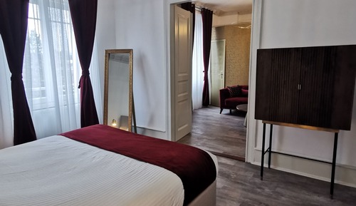 Golden Suite (4)