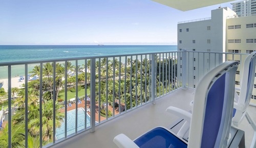 Room, 2 Queen Beds, Balcony, Oceanfront