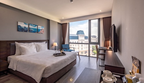 Deluxe Double or Twin Room