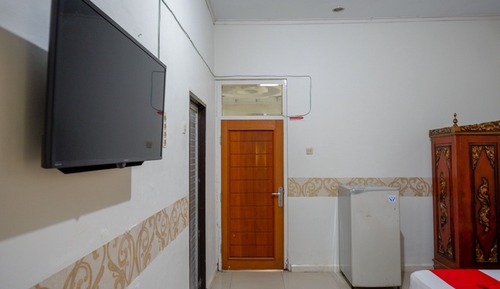 Twin Room (RedDoorz)