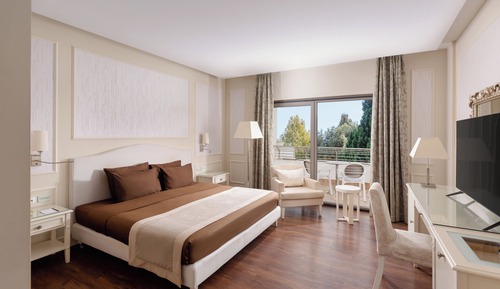 Grand Deluxe King Room