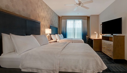 Suite, 2 Queen Beds, Accessible, Bathtub