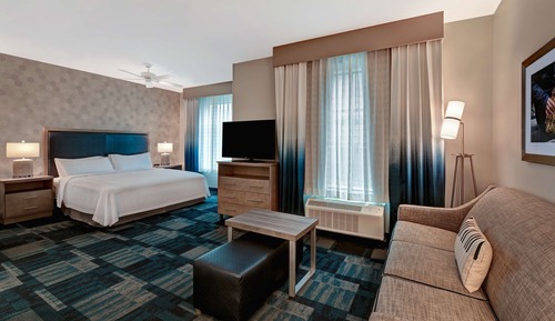 Suite, 1 King Bed, Accessible, Non Smoking (Hearing)