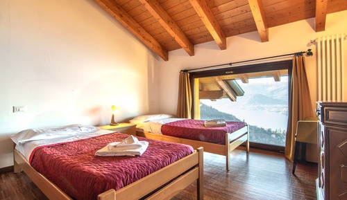 Family Apartment, 2 Bedrooms, 2 Bathrooms, Mountainside (Alto Perledo Panoramica)
