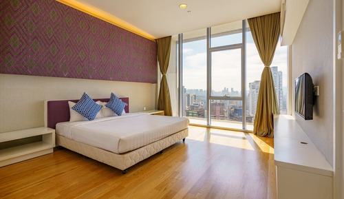 Three Bedrooms Apartment