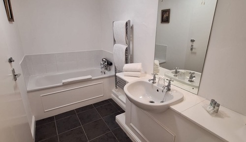 Double Room, Ensuite (Four Poster)