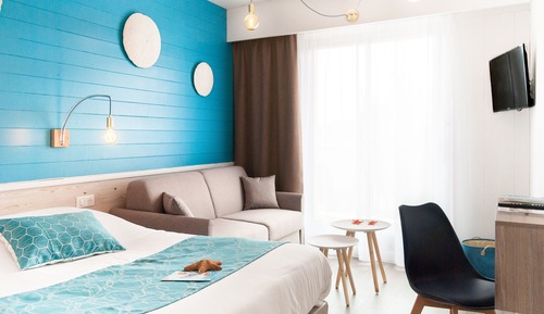 Comfort Quadruple Room, 1 Double Bed with Sofa bed, Non Smoking, City View