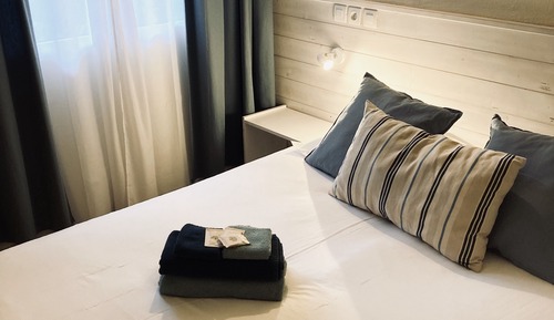 Economy Room