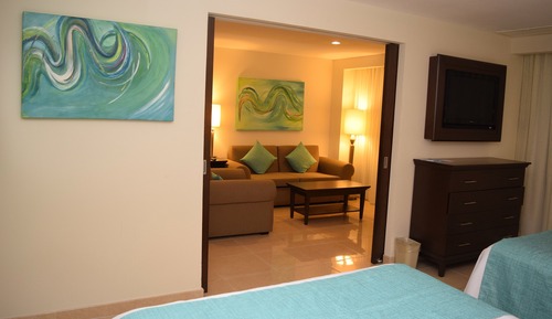 Suite, 2 Queen Beds, Sea View