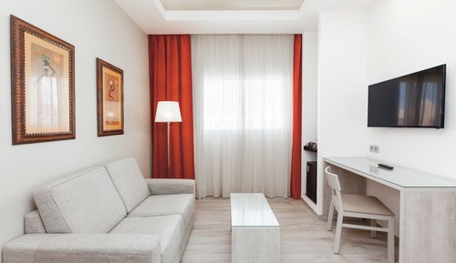 Suite, Balcony