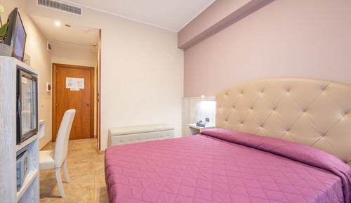 Basic Double Room