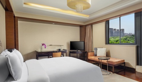 Suite, 1 Bedroom, Balcony