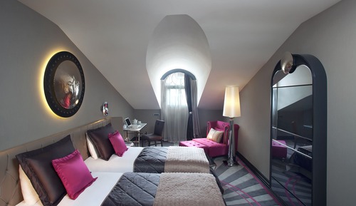 Deluxe Attic Room