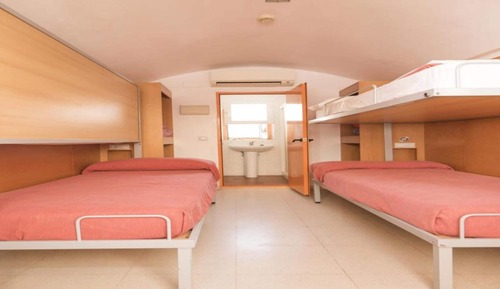 Basic Triple Room, Private Bathroom