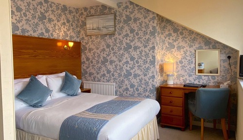 Double Room, Ensuite, Sea View (Large)