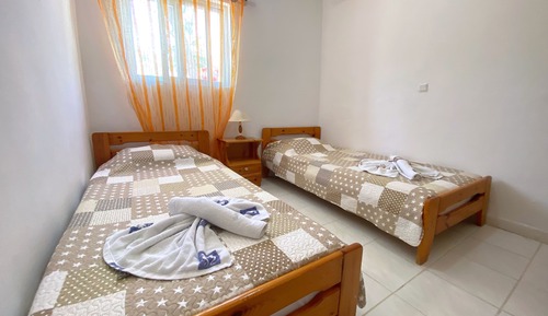 Family House, 2 Bedrooms, Sea View