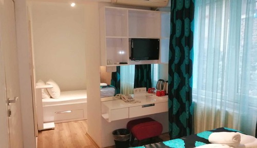 Family Triple Room, 2 Bedrooms, Non Smoking, City View