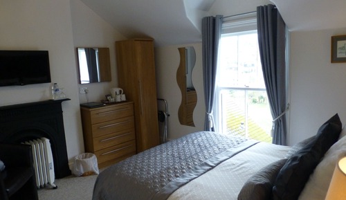 Double Room, Ensuite, Mountain View (Second Floor)