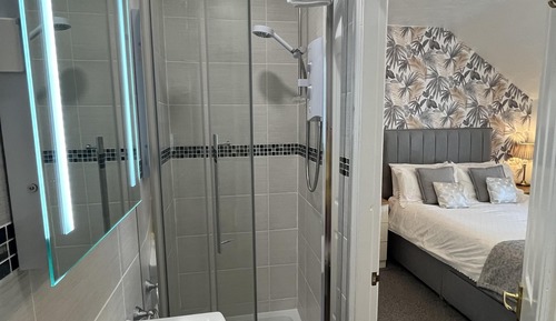 Double Room, Ensuite, Garden View (Second Floor)