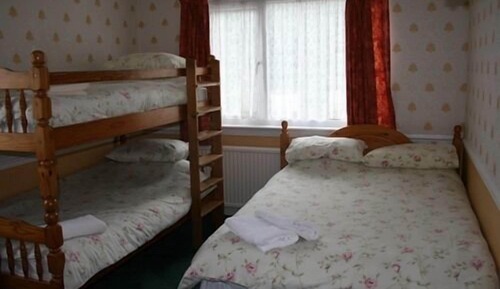 Suite, Ensuite (Sleeping 3 People)