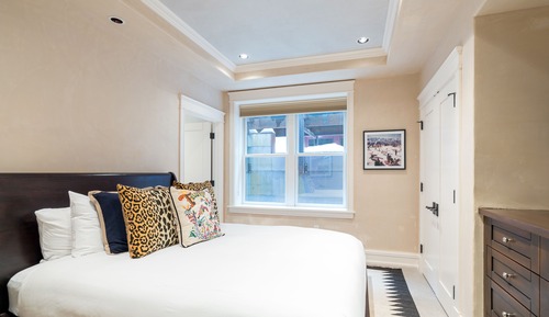 Room, 2 Bedrooms (C101)