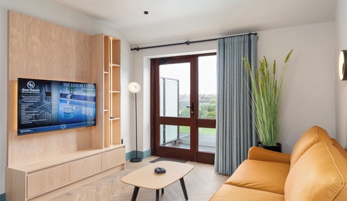 One Bedroom with Seaview & Resort View