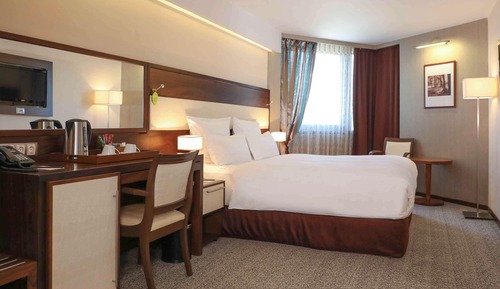 Deluxe Room, 1 King Bed
