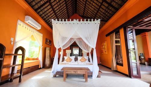 Jepun Deluxe Oceanfront Villa No.2
