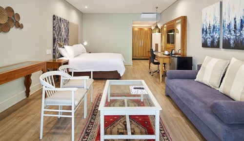 Deluxe Suite