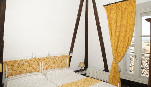 Standard Twin Room, Private Bathroom