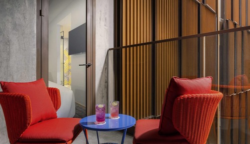 Premium Room, 1 King Bed, Balcony