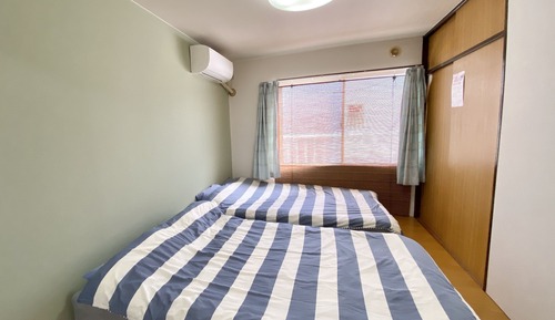 Apartment (305)