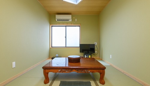 Japanese Twin Room with Shared Bathroom