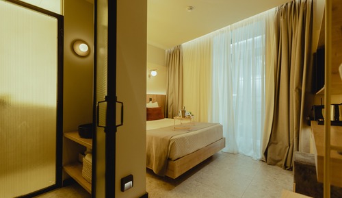 Economy Room