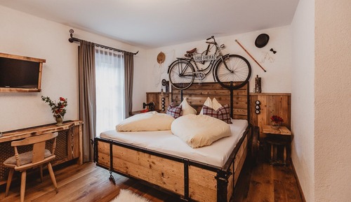 Romantic Room, 1 Bedroom, Non Smoking, Mountain View