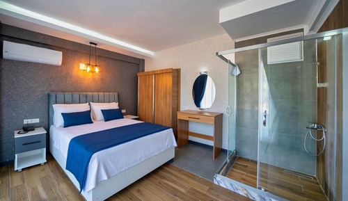 Deluxe Suite, 2 Bedrooms, Non Smoking, City View
