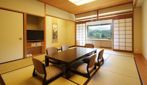 Japanese-style Room For 6 Guests
