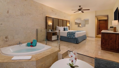 Junior Suite Premium Ocean View with Jacuzzi