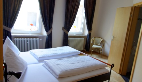 Comfort Apartment, Ensuite, Garden View