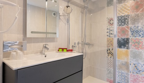 Standard Double Room, Ensuite (Rez de Chaussée)