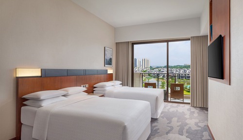 Room, 2 Double Beds, Balcony, Garden View (View)