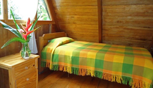 Economy Room, 2 Twin Beds, Shared Bathroom